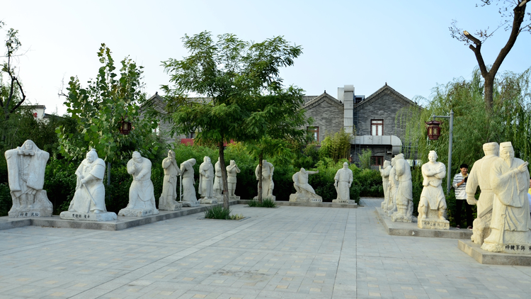 水浒108将石雕像“现身”山东聊城一景区