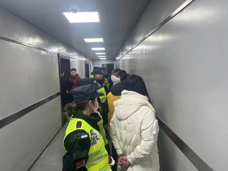 假冒星巴克咖啡品牌商标案