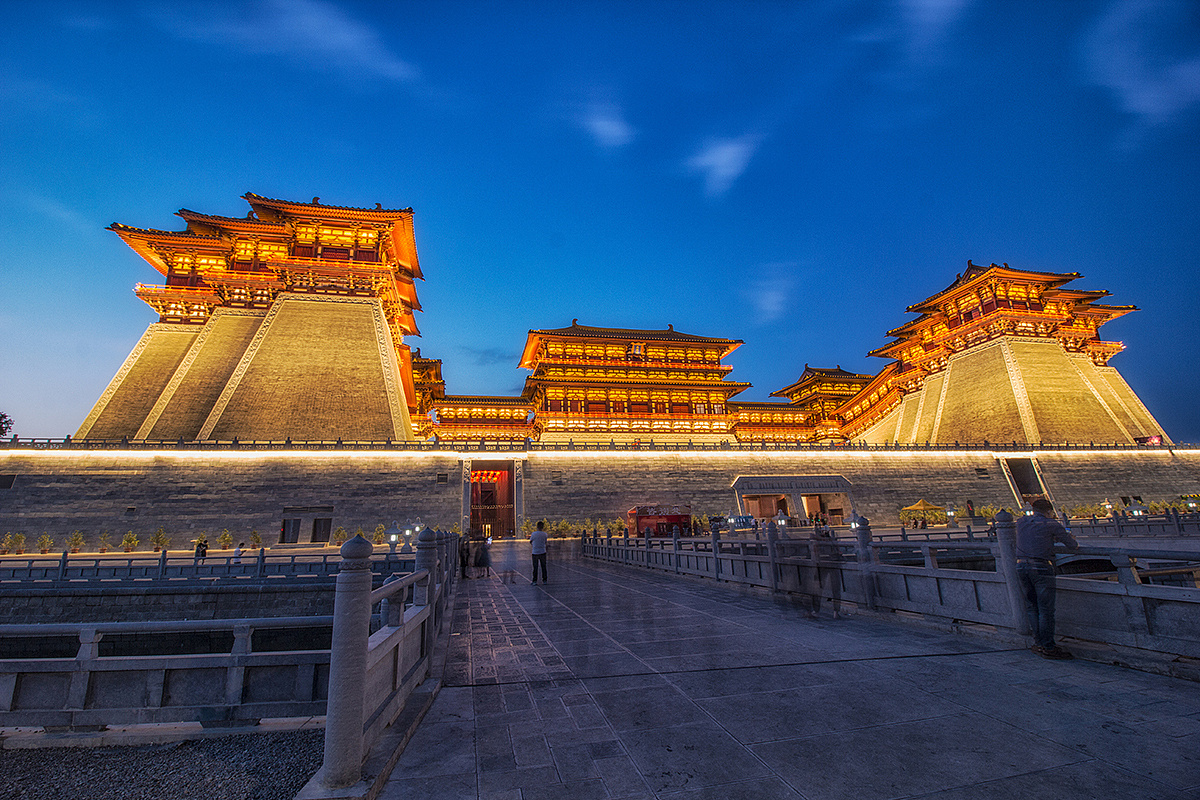 东京