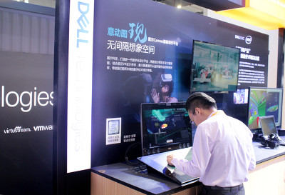 戴尔DELL公司电子信息技术展位亮相上海进博会