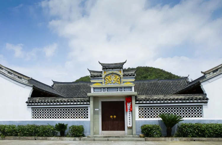 里1.png