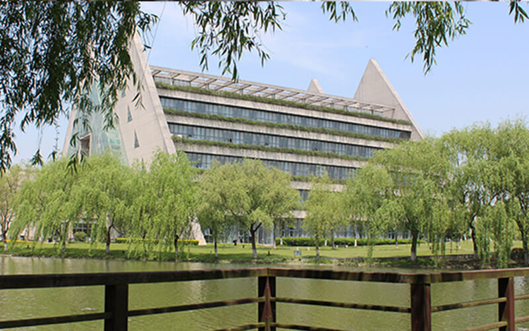 上海工程技术大学仙霞路校区.jpeg