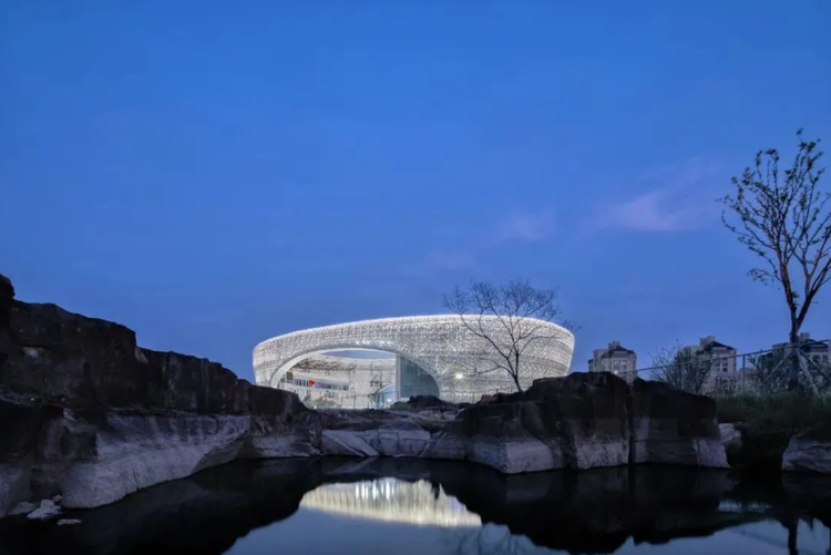 绍兴柯桥羊山攀岩中心