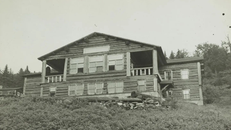 穆西劳克峡谷小屋.jpeg