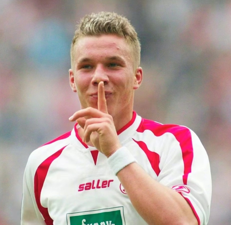 卢卡斯·波多尔斯基