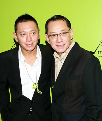 杨受成13.png