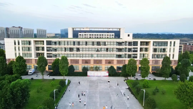 四川工商学院