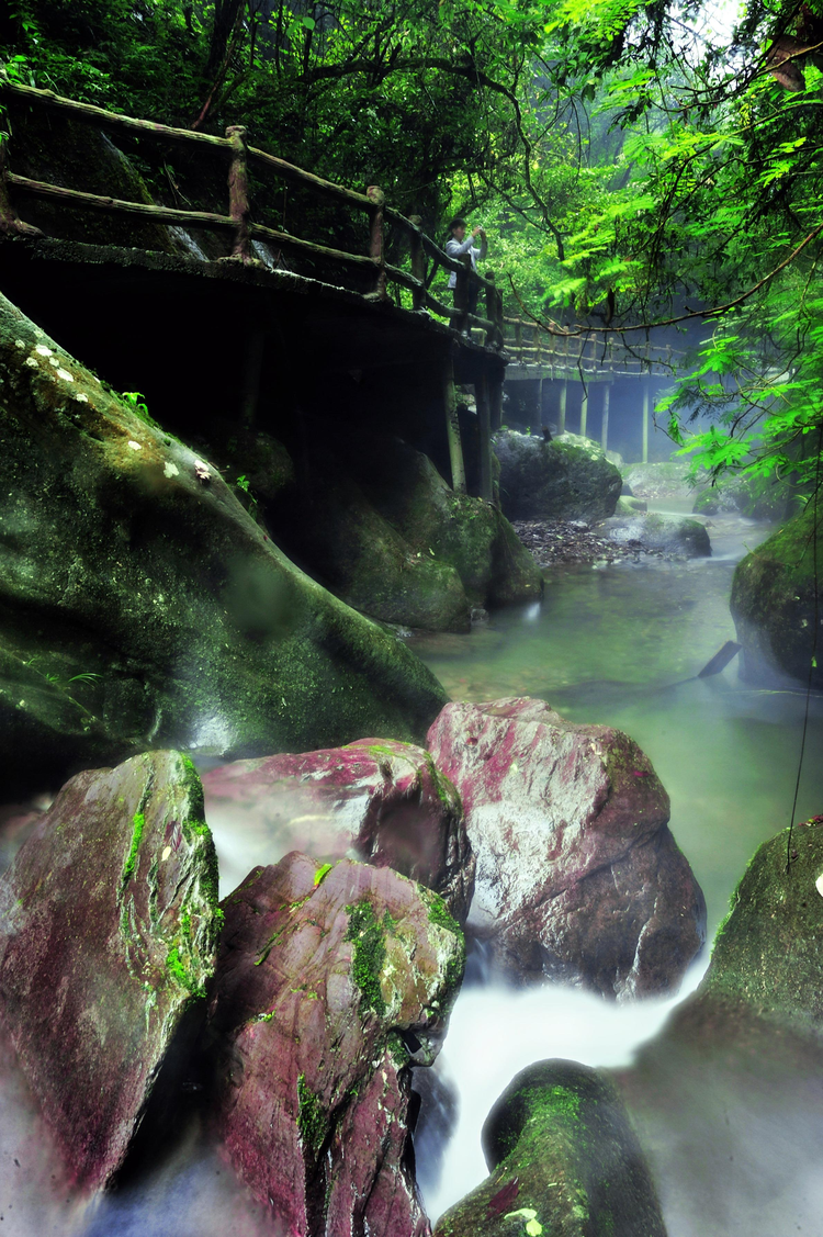 峡谷
