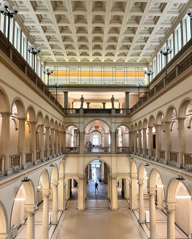 苏黎世联邦理工学院