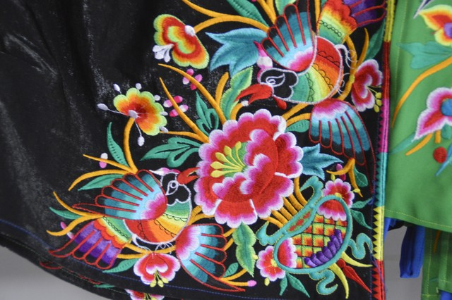 苗族服饰,服装,饰品,银,银饰品,银器,民族服饰