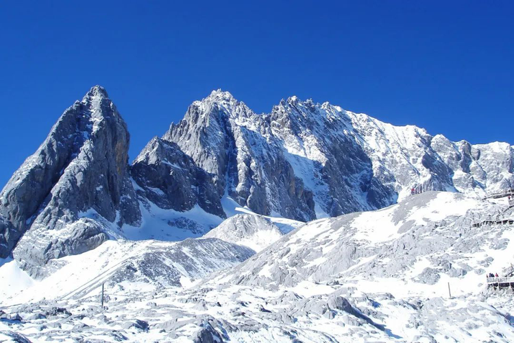玉龙雪山