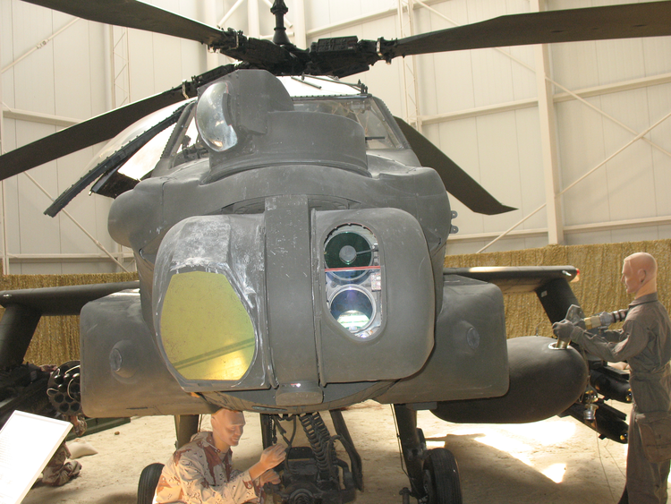 AH-64武装直升机