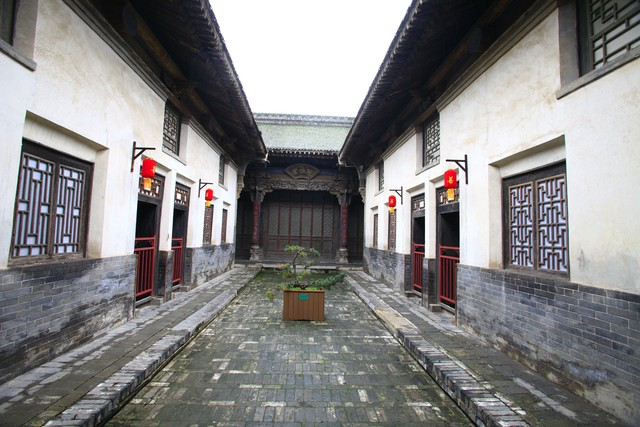李家大院