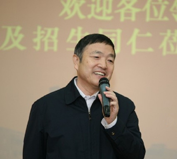 王健