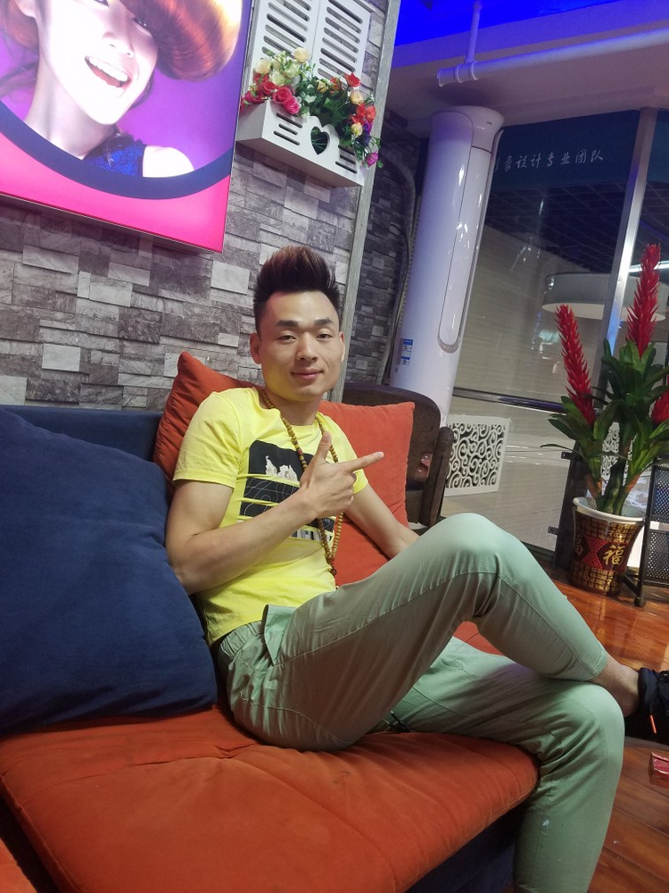  张磊