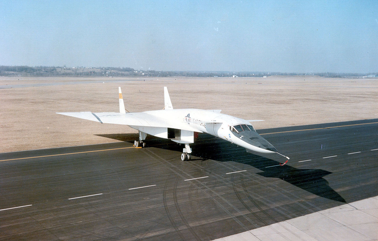 1280px-North_American_XB-70_Valkyrie_USAF.jpeg