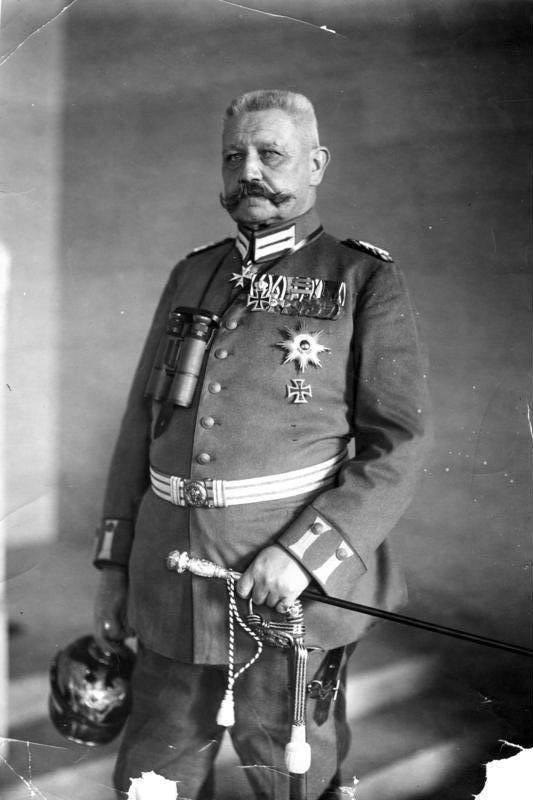 Bundesarchiv_Bild_183-U0618-0500,_Paul_v._Hindenburg.jpeg