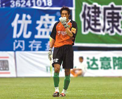 李伟