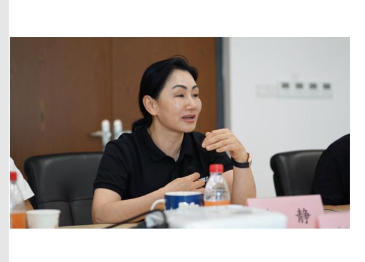 李静