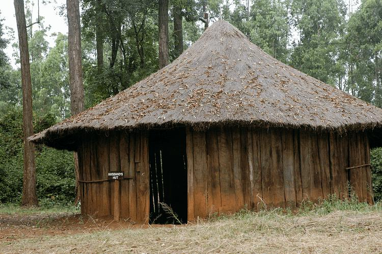 吉库尤族人的传统小屋.png
