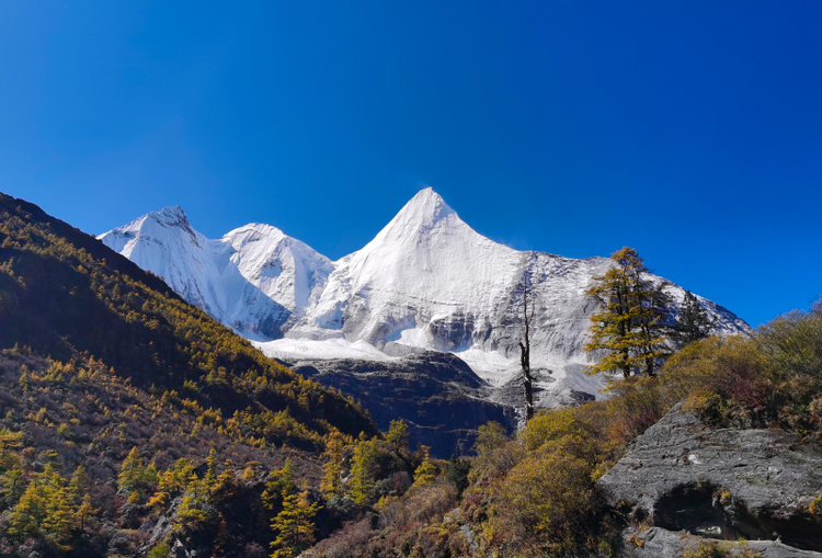 稻城县