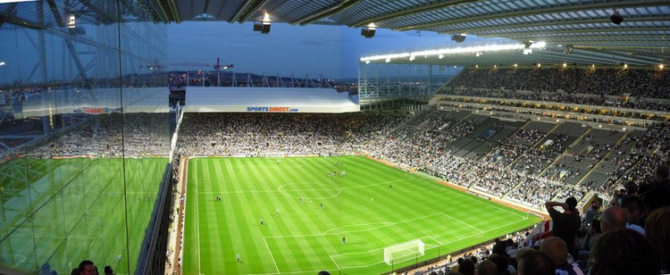 纽卡斯尔联足球俱乐部