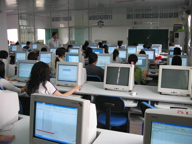 河南省商务中等职业学校