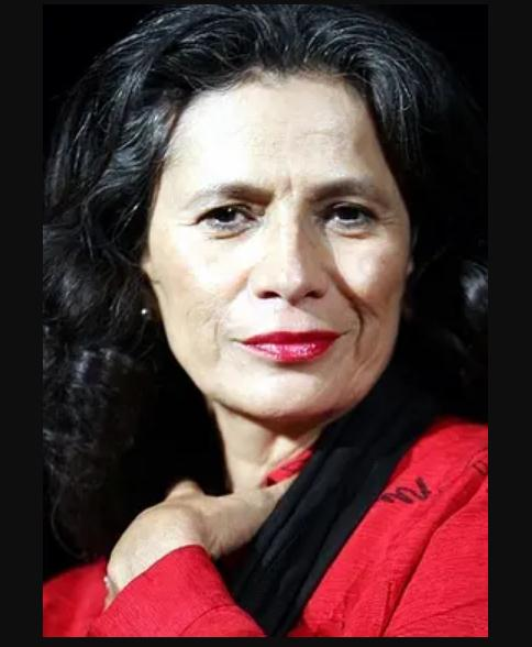 帕特里夏·雷耶斯·斯平多拉