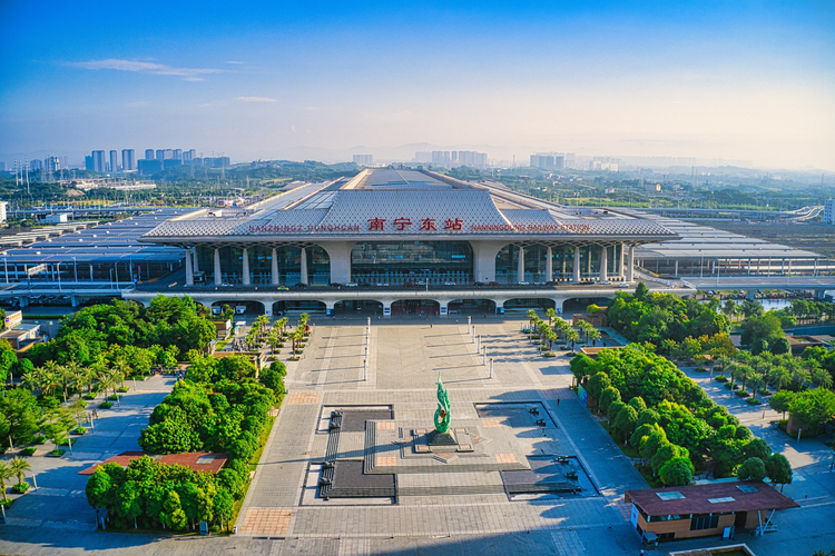 南宁东站