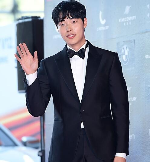 柳俊烈 (韩国男演员)