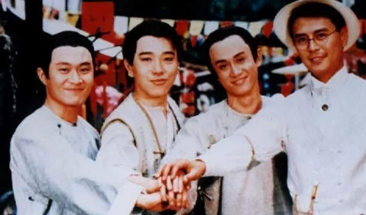 张晨光