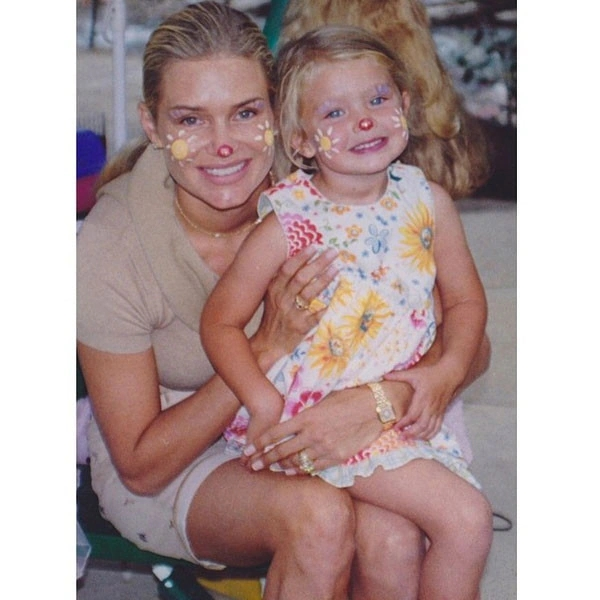 rs_600x600-150612155423-600.gigi-hadid-yolanda-foster2.jw.61215_2.jpeg