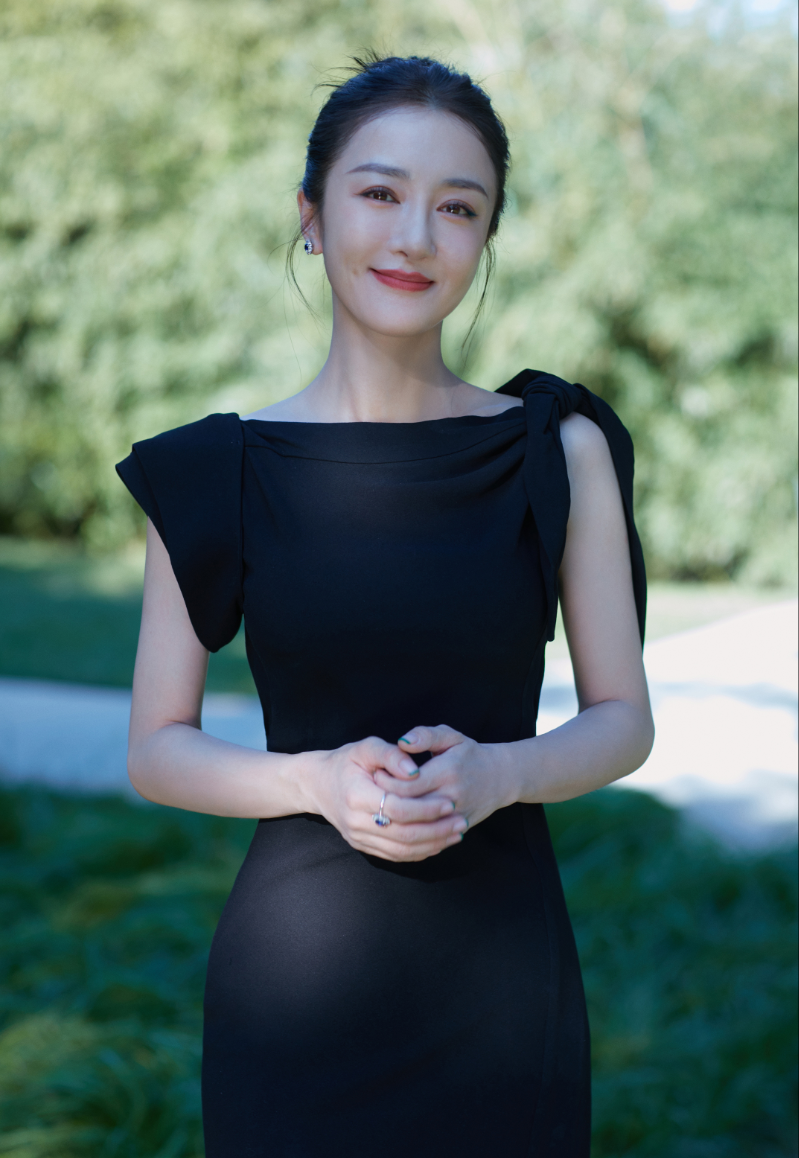 李依晓