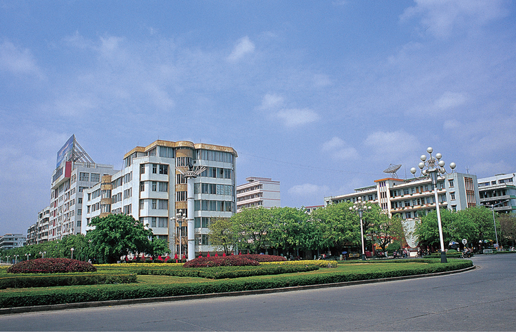 广东石油化工学院