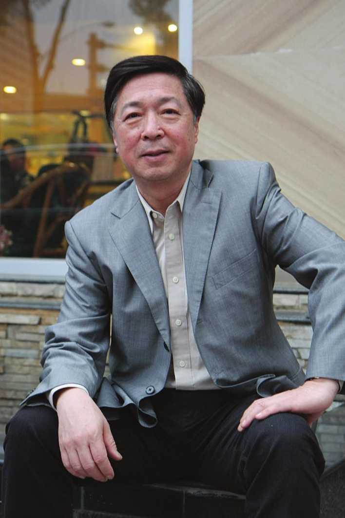 何亮亮