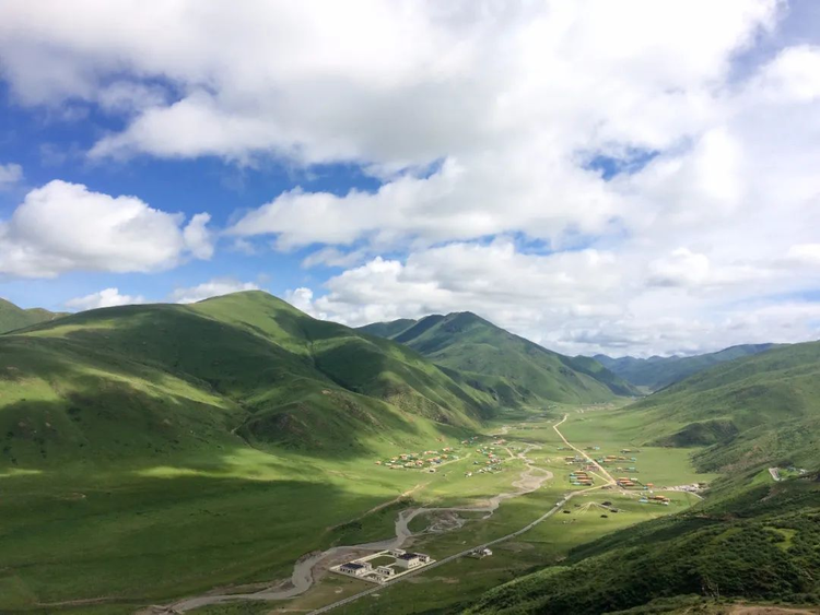 色达县瓦须部落文化旅游景区.jpeg