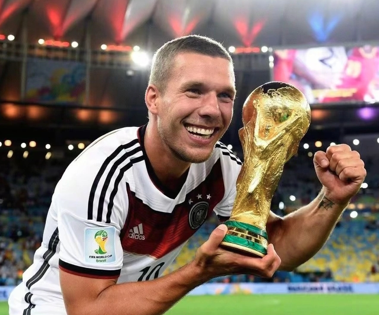 卢卡斯·波多尔斯基