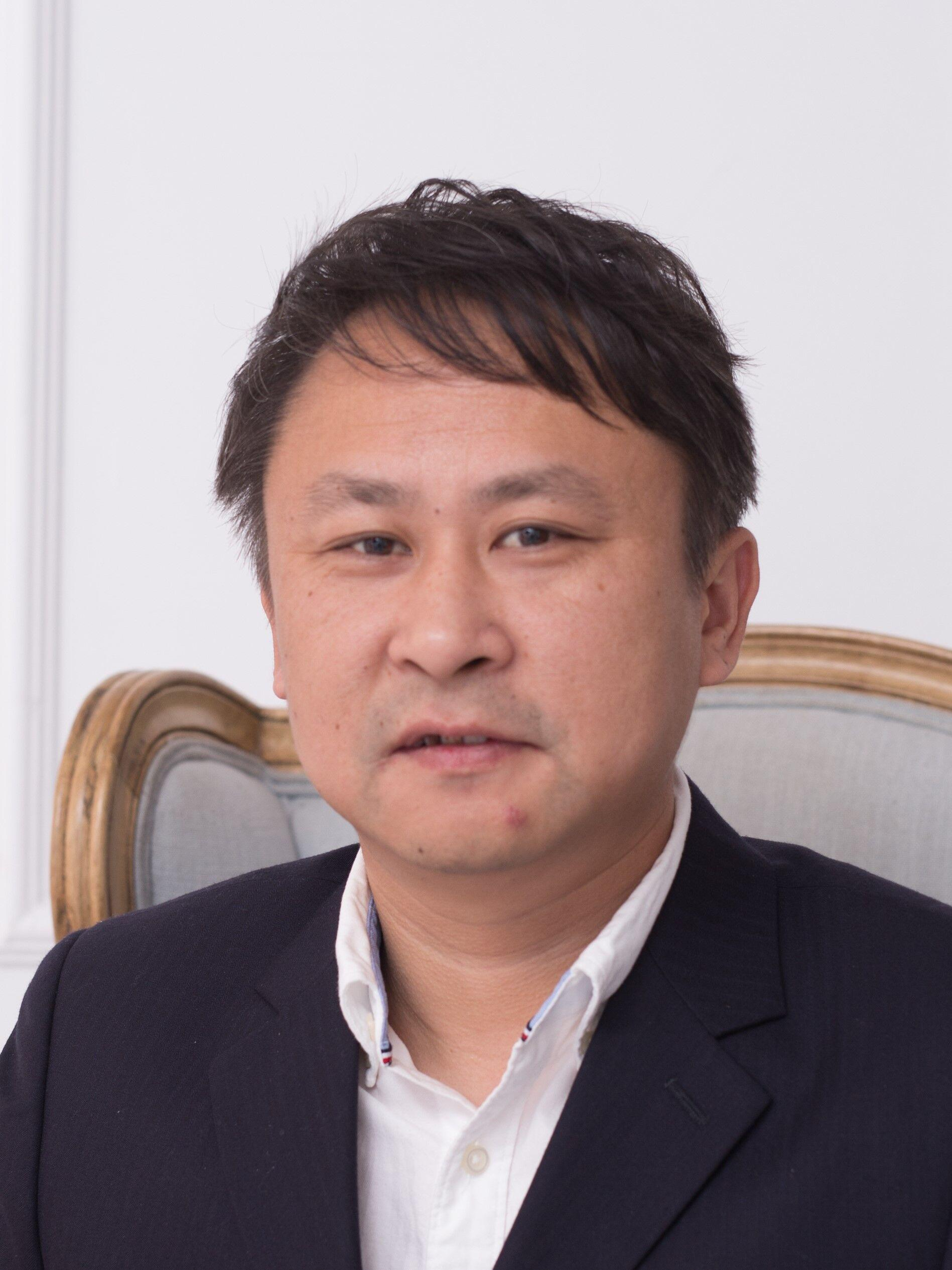 刘华