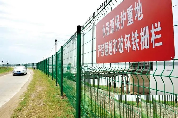 嘉鱼县