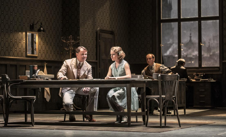 杨纳杰克《马克普洛斯档案》