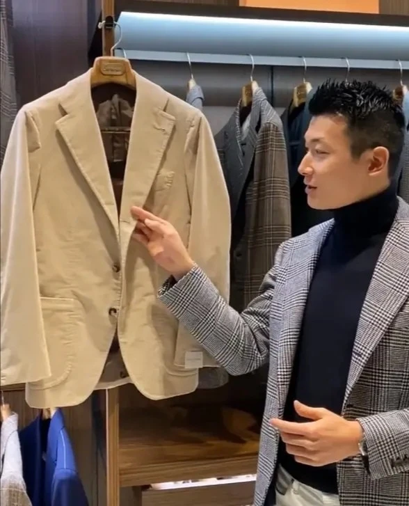 一一丫丫妈妈正脸照 y3uo3d35wls.png