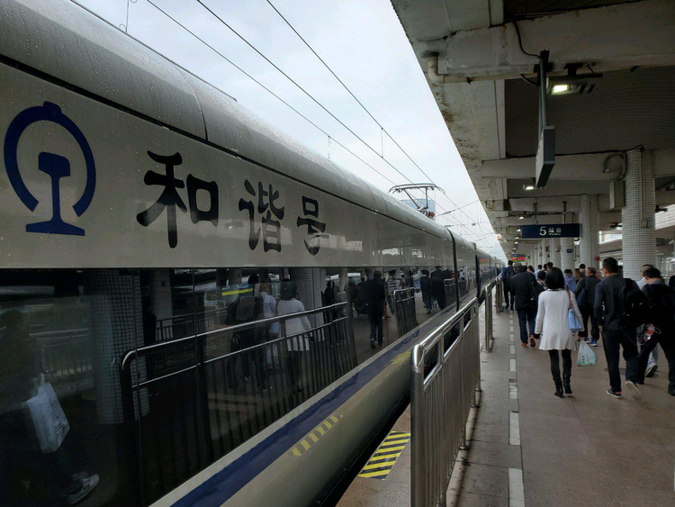 和谐号CRH1型电力动车组