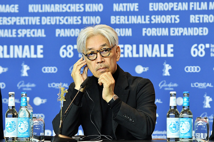 坂本龙一