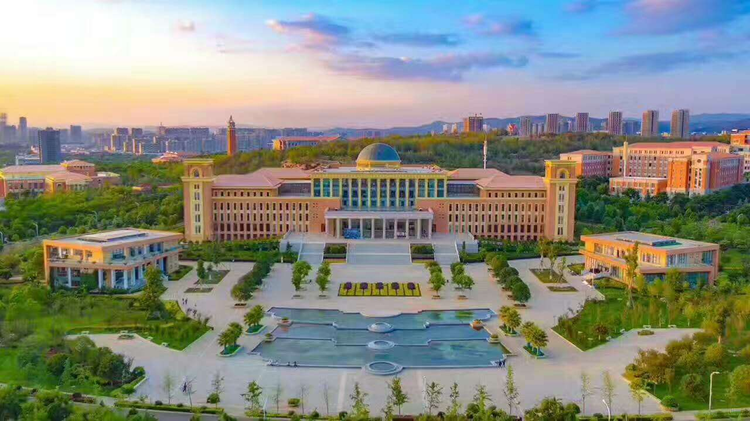 http://www.ynu.edu.cn/index.jpeg