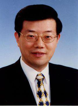 李伟