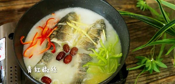 鲫鱼汤