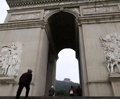 华西村山寨版法国凯旋门