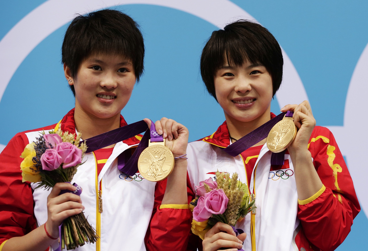 2012年伦敦奥运会跳水女子双人十米台：陈若琳/汪皓夺冠