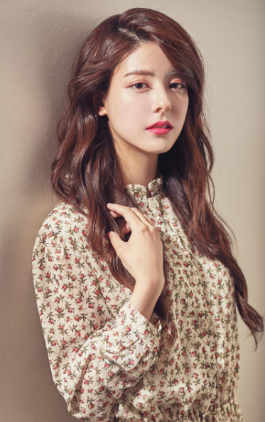 藤井美菜