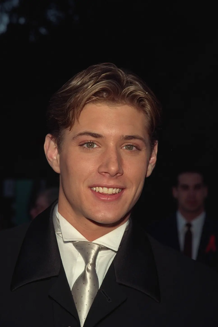 莱雅·卡里恩斯